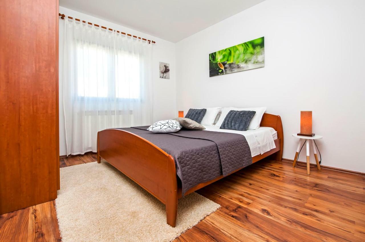 רוביני Apartman Lamanova מראה חיצוני תמונה